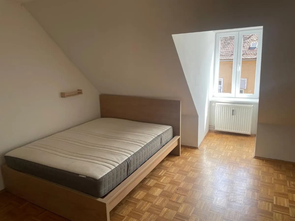 1-Zimmer-Wohnung mieten in Graz – 30 m², € 450 – Bild 1 von 7