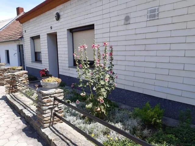 Haus kaufen in Gänserndorf – 155 m², € 159.000 – Bild 1 von 21