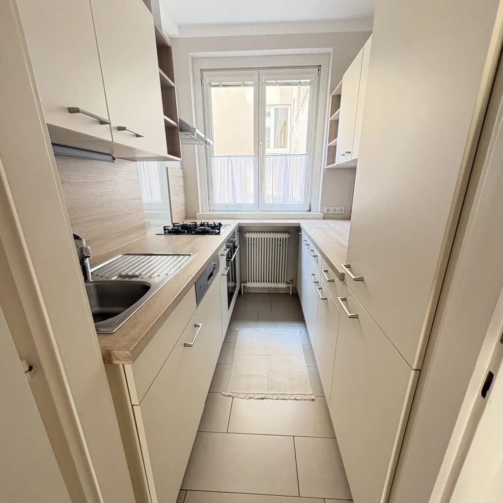 2-Zimmer-Wohnung mieten in Baden – 50,15 m², € 900 – Bild 2 von 8