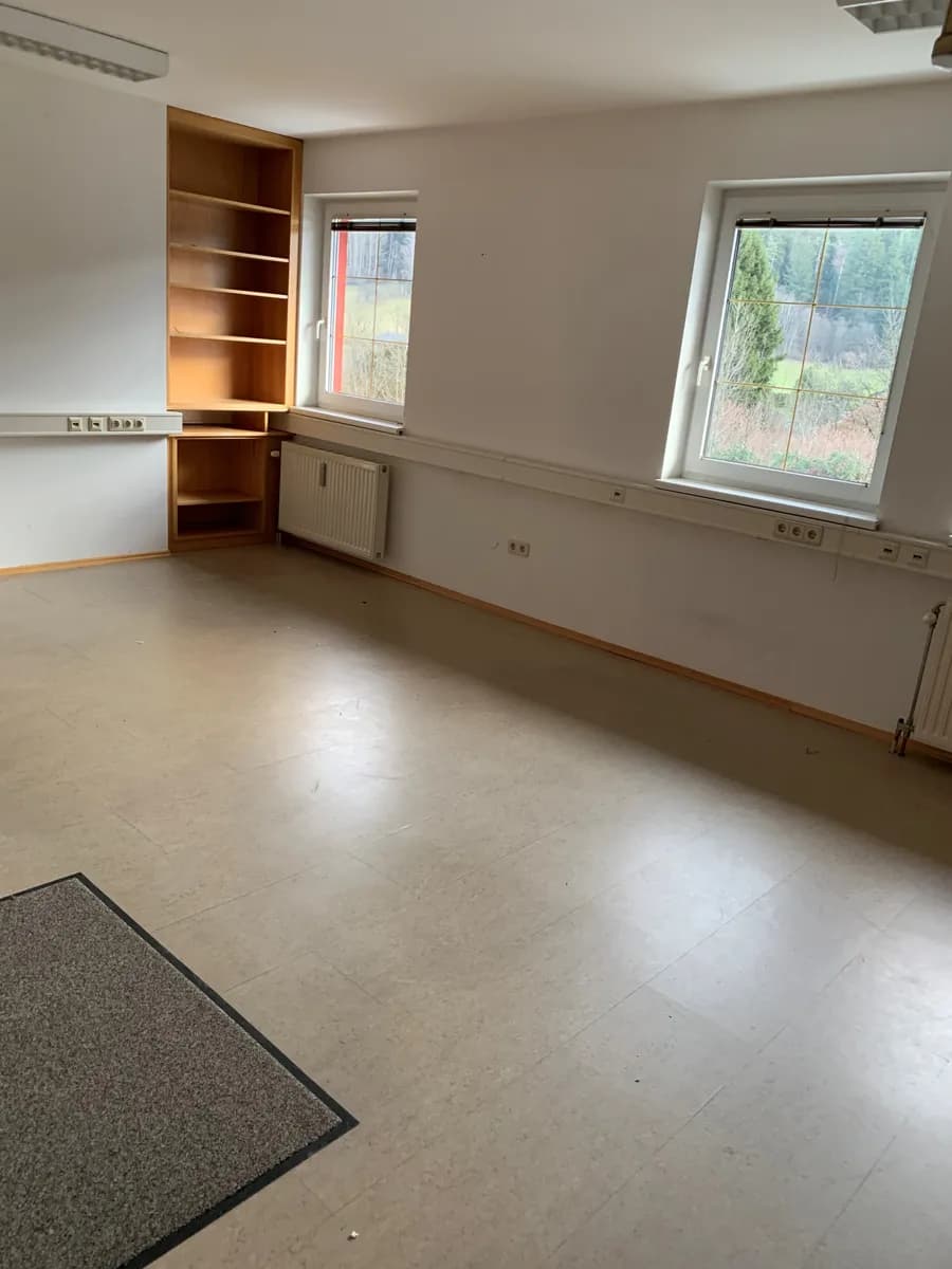 1-Zimmer-Gewerbeimmobilie mieten in Leoben – 32 m², € 335 – Bild 1 von 6