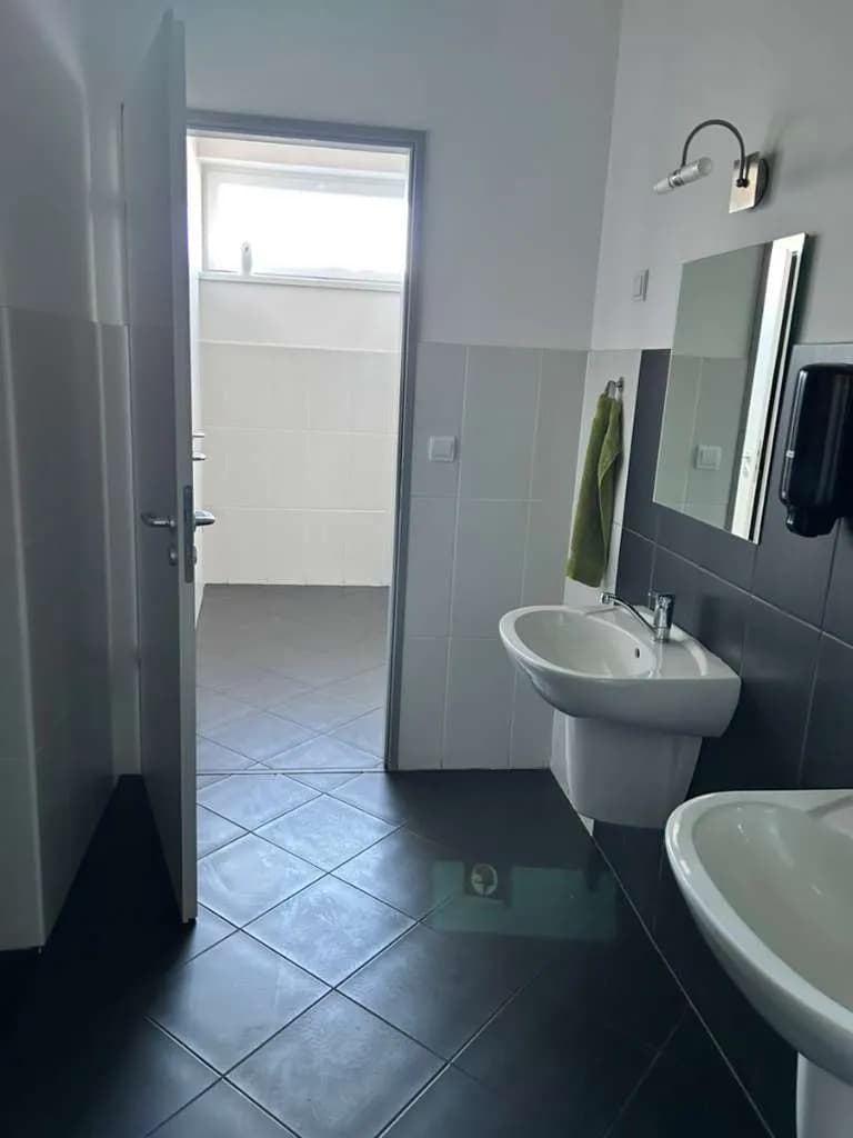 Gewerbeimmobilie kaufen in Eisenstadt - Umgebung – 1 200 m², € 2.355.000 – Bild 9 von 17