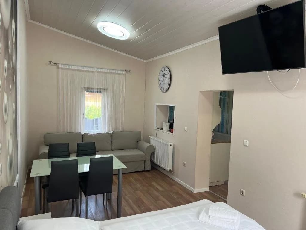 10-Zimmer-Gewerbeimmobilie kaufen in Neusiedl am See – 345 m², € 499.000 – Bild 21 von 22