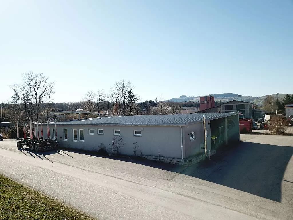 9-Zimmer-Gewerbeimmobilie kaufen in Amstetten – 443 m², € 388.000 – Bild 9 von 39