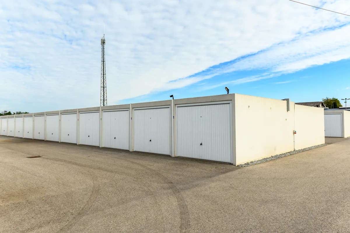 Immobilie mieten in Wels-Land – 18 m², € 99 – Bild 1 von 5