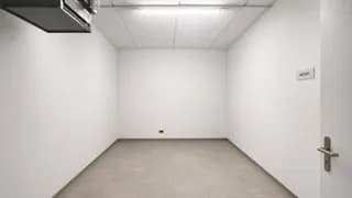 Gewerbeimmobilie mieten in Salzburg-Umgebung – 225 m², € 6 – Bild 8 von 11