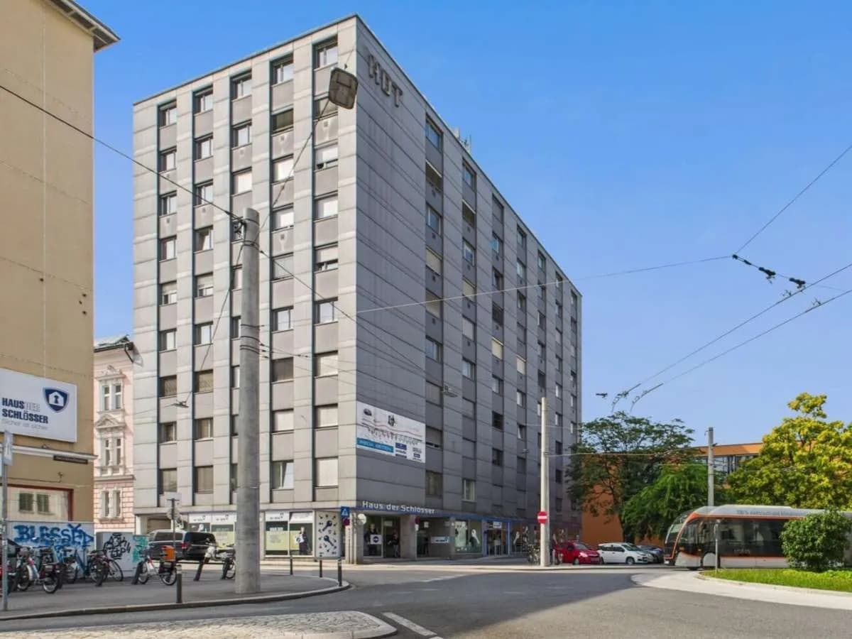 13-Zimmer-Gewerbeimmobilie kaufen in Linz – 423 m², € 645.000 – Bild 1 von 10