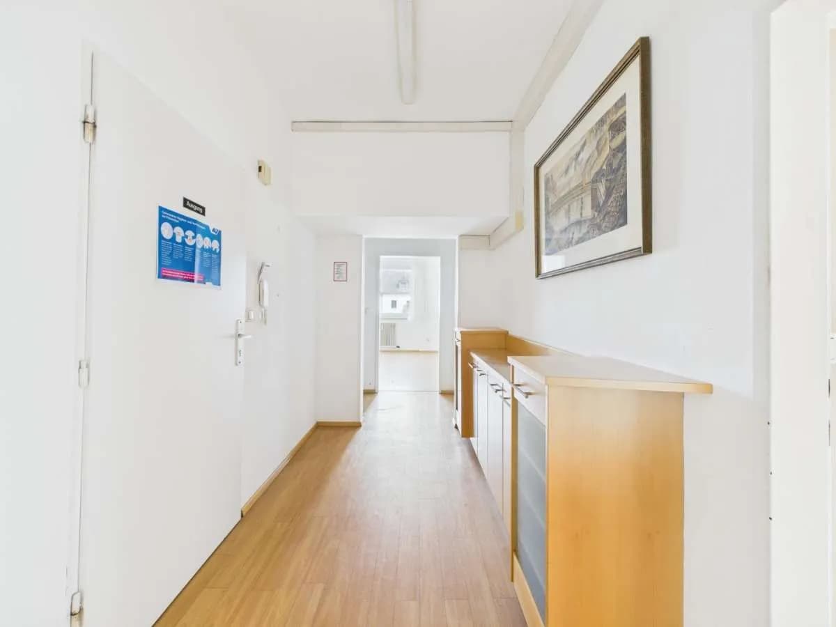 13-Zimmer-Gewerbeimmobilie kaufen in Linz – 423 m², € 645.000 – Bild 2 von 10