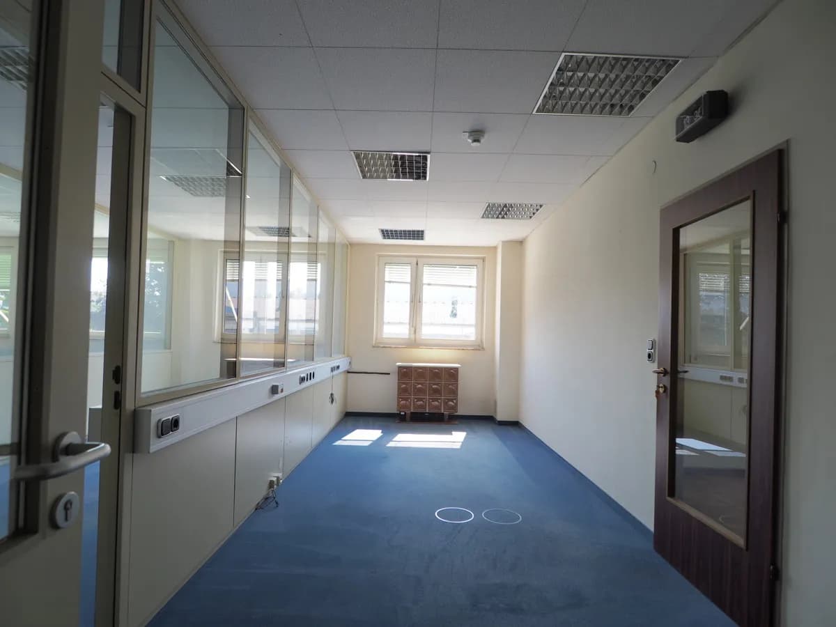 Gewerbeimmobilie mieten in Steyr – 200 m², € 7 – Bild 4 von 10