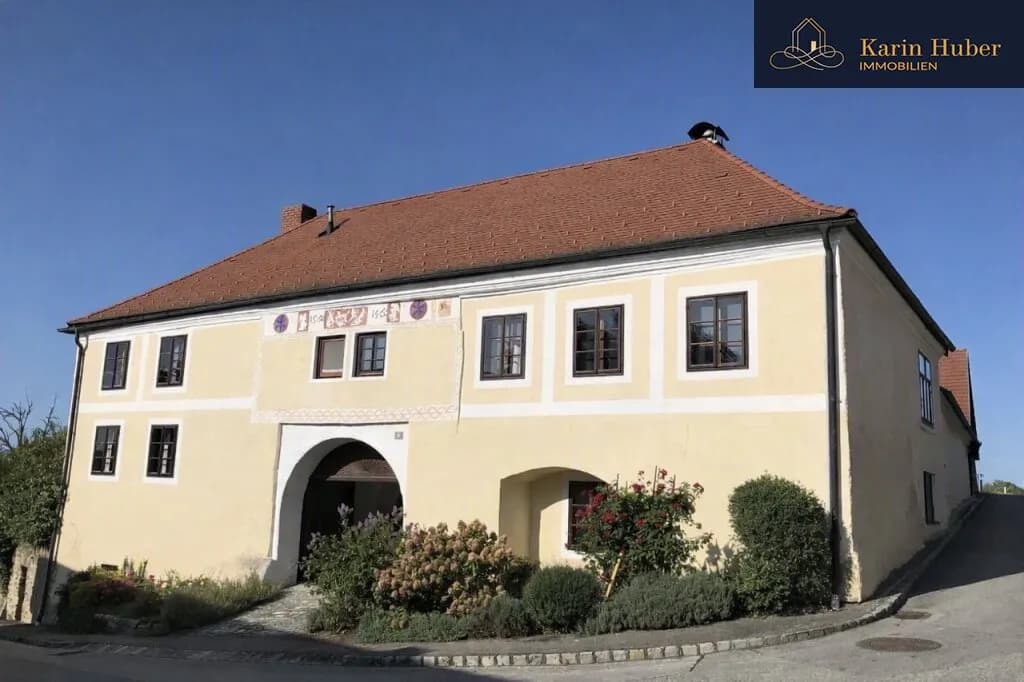 8-Zimmer-Immobilie kaufen in Krems Land – 306 m², € 795.000 – Bild 2 von 23