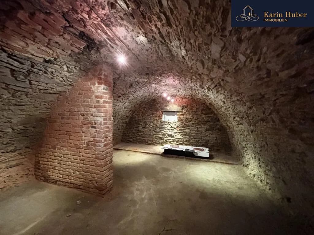 8-Zimmer-Immobilie kaufen in Krems Land – 306 m², € 795.000 – Bild 22 von 23