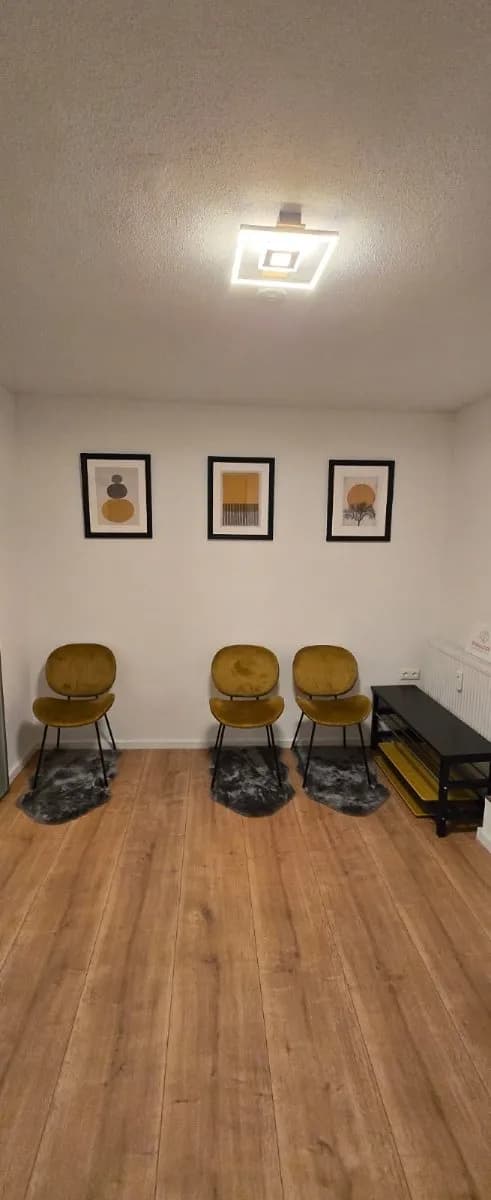 2-Zimmer-Gewerbeimmobilie mieten in Feldkirchen – 43 m², € 350 – Bild 1 von 6