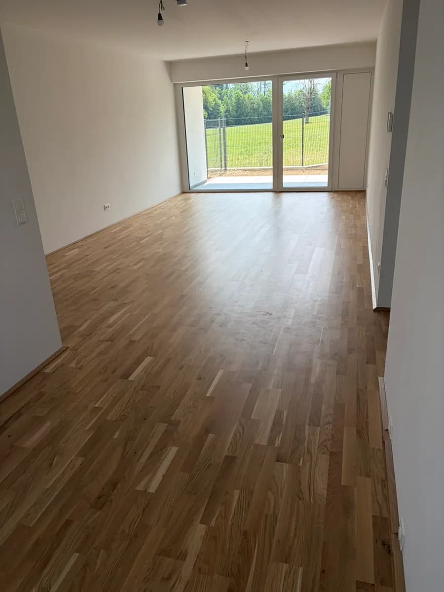 3-Zimmer-Wohnung mieten in Gmunden – 75 m², € 1.300 – Bild 1 von 9