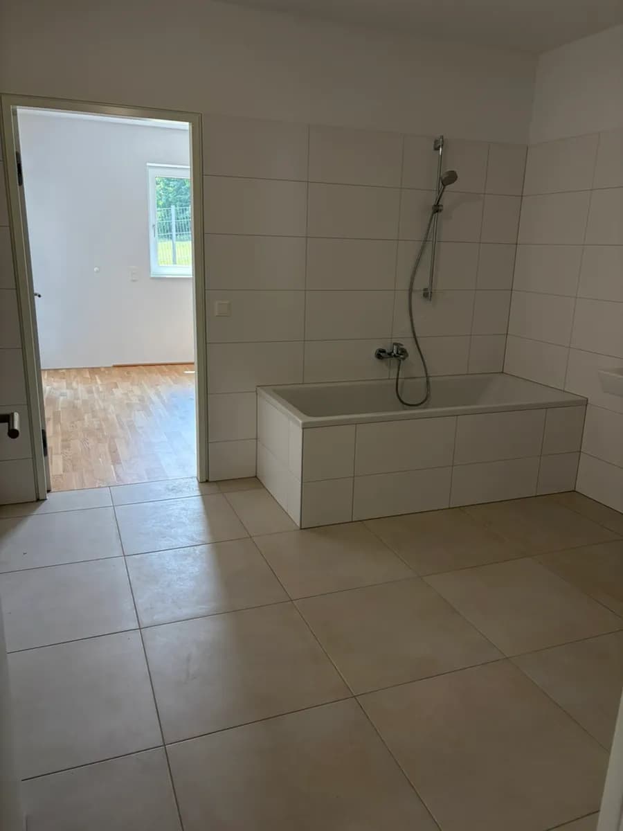 3-Zimmer-Wohnung mieten in Gmunden – 75 m², € 1.300 – Bild 6 von 9