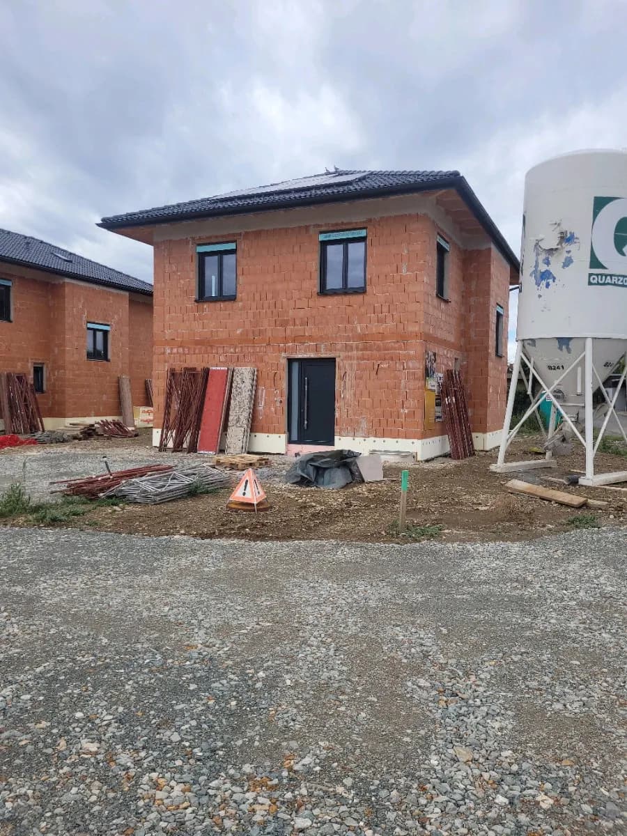 3-Zimmer-Haus mieten in Leibnitz – 131 m², € 2.000 – Bild 1 von 29