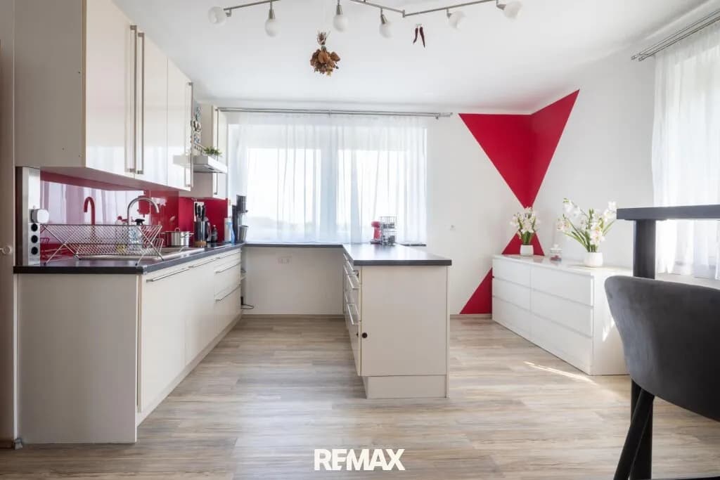 8-Zimmer-Haus kaufen in Kirchdorf an der Krems – 253 m², € 495.000 – Bild 3 von 17