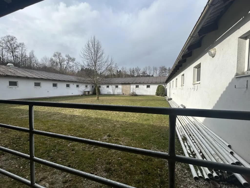 Immobilie mieten in Vöcklabruck – 30 000 m², € 2.000 – Bild 6 von 28