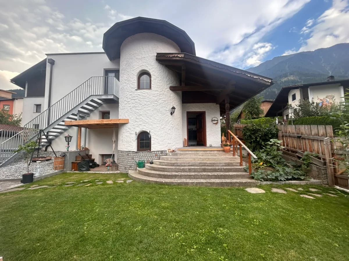 6-Zimmer-Gewerbeimmobilie kaufen in Imst – 167 m², € 650.000 – Bild 1 von 32