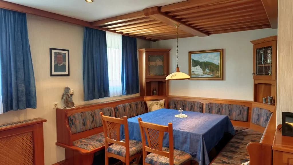 11-Zimmer-Haus kaufen in Neunkirchen – 300 m², € 619.000 – Bild 24 von 36