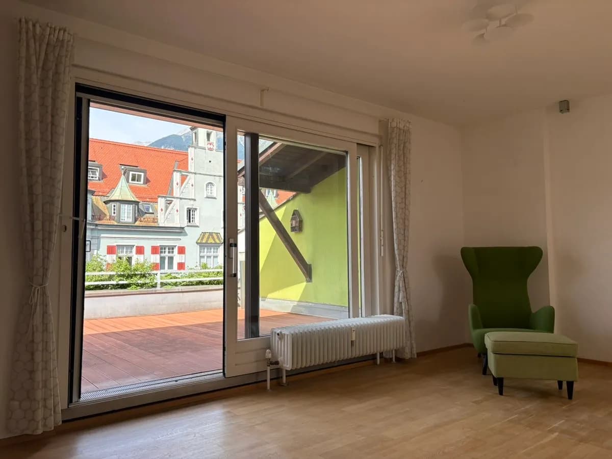 2-Zimmer-Wohnung mieten in Innsbruck – 47 m², € 1.400 – Bild 2 von 14