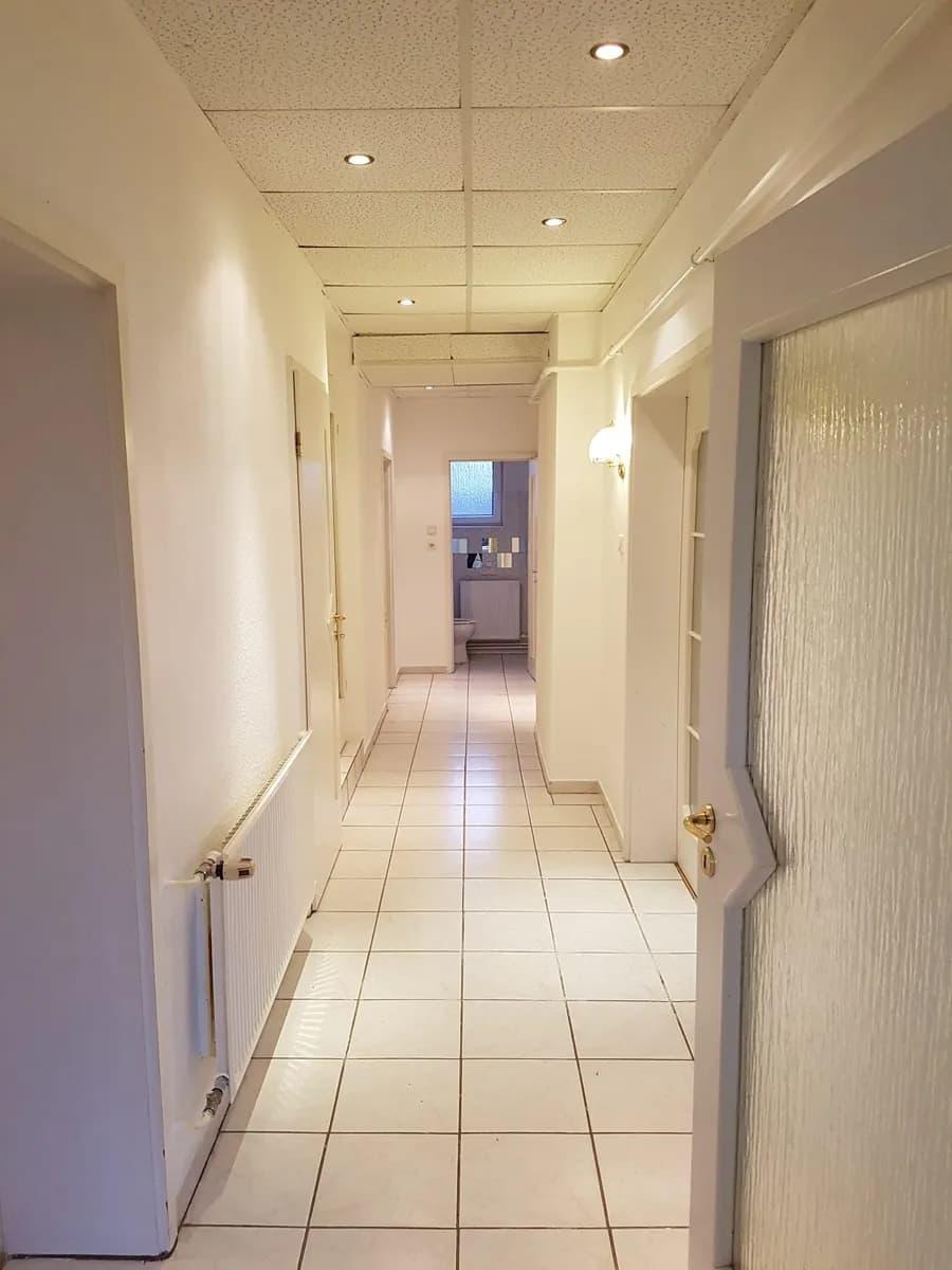 8-Zimmer-Gewerbeimmobilie kaufen in Neunkirchen – 242 m², € 420.000 – Bild 8 von 23