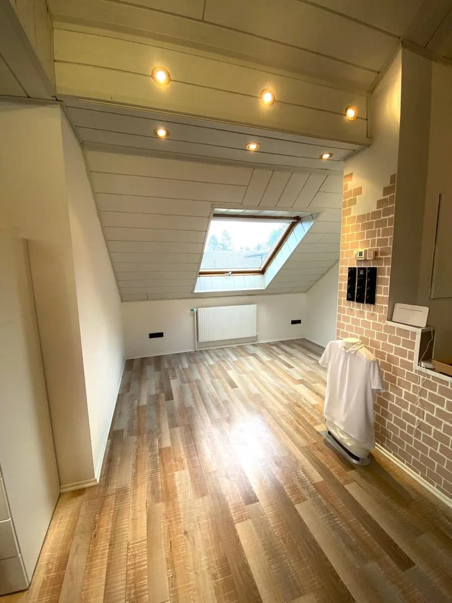 8-Zimmer-Gewerbeimmobilie kaufen in Neunkirchen – 242 m², € 420.000 – Bild 13 von 23