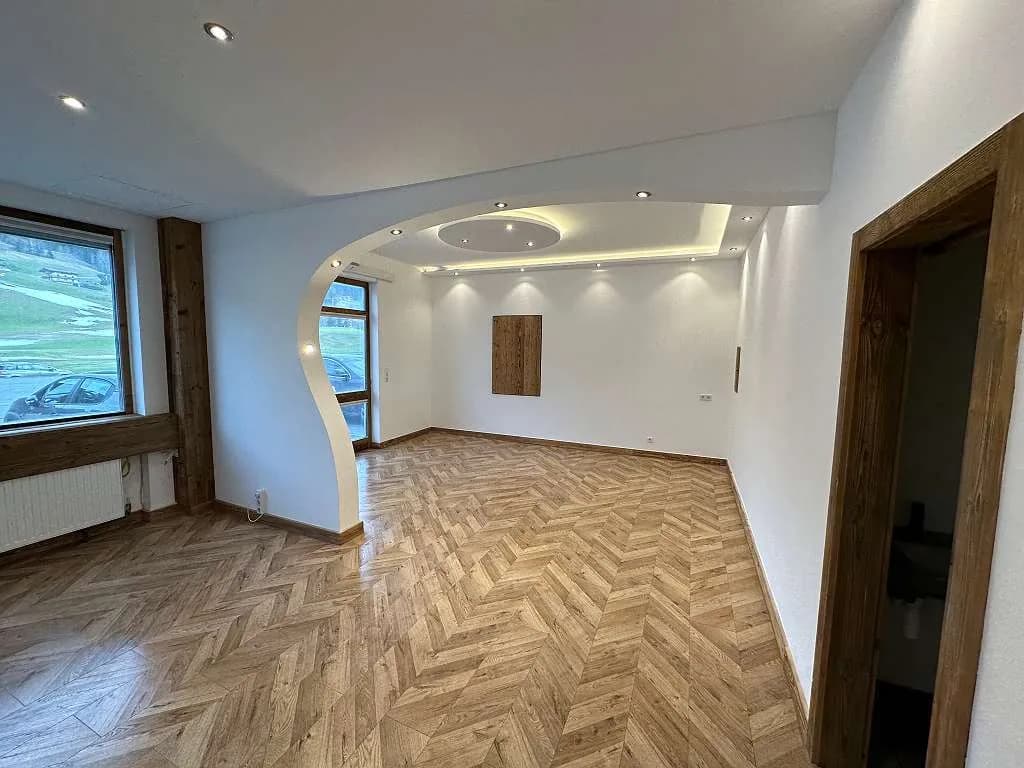 1-Zimmer-Gewerbeimmobilie mieten in Kitzbühel – 40 m², € 990 – Bild 3 von 6
