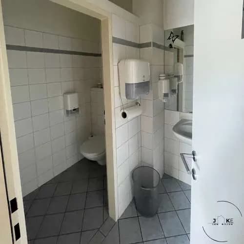 Gewerbeimmobilie mieten in Bruck-Mürzzuschlag – 93 m², € 1.025 – Bild 28 von 31