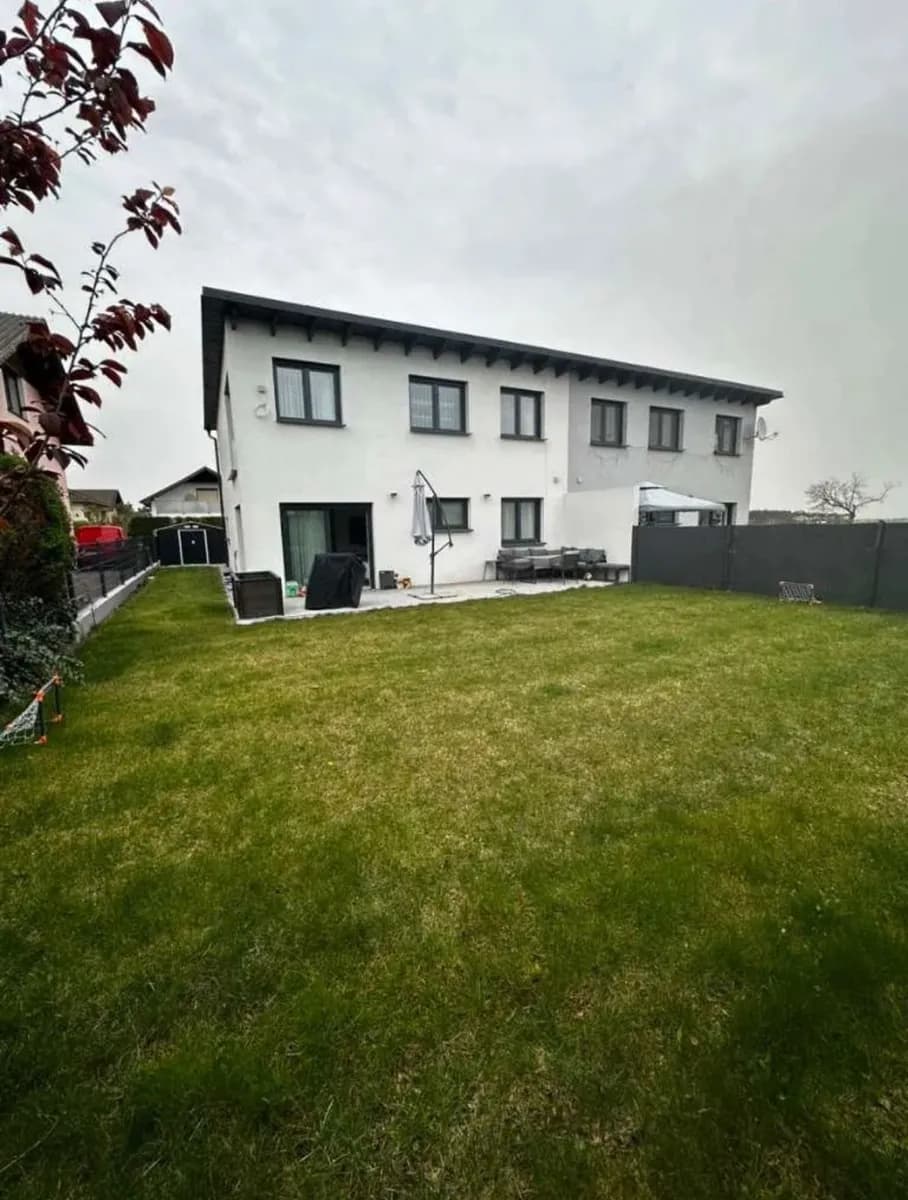 5-Zimmer-Haus mieten in Wiener Neustadt Land – 140 m², € 1.700 – Bild 1 von 22