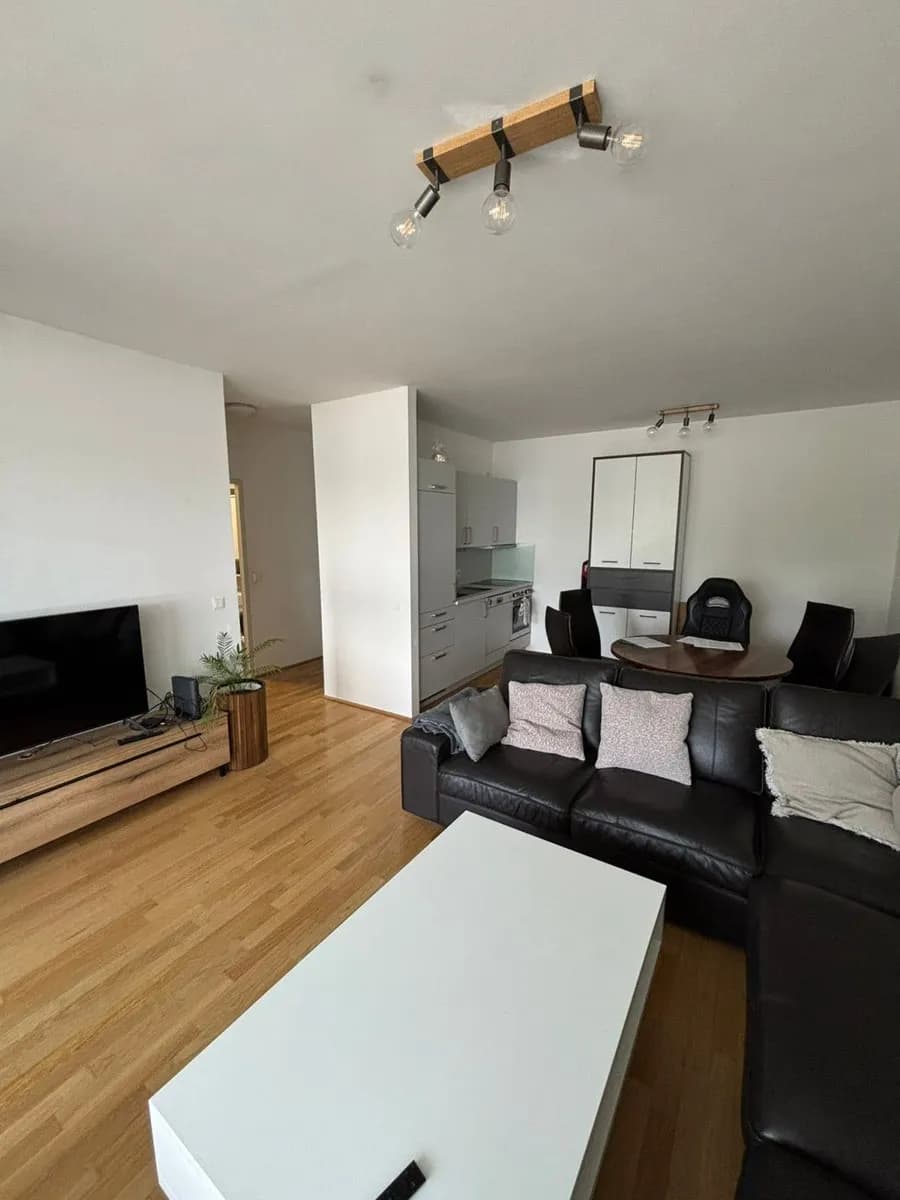2-Zimmer-Wohnung mieten in Wels – 48 m², € 860 – Bild 3 von 11