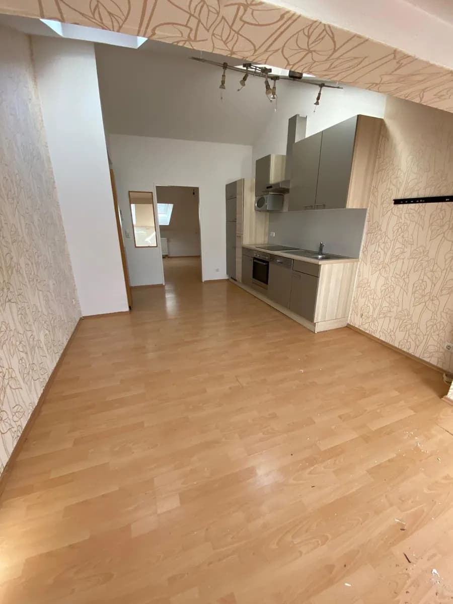2-Zimmer-Wohnung mieten in Linz Land – 41 m², € 595 – Bild 2 von 6