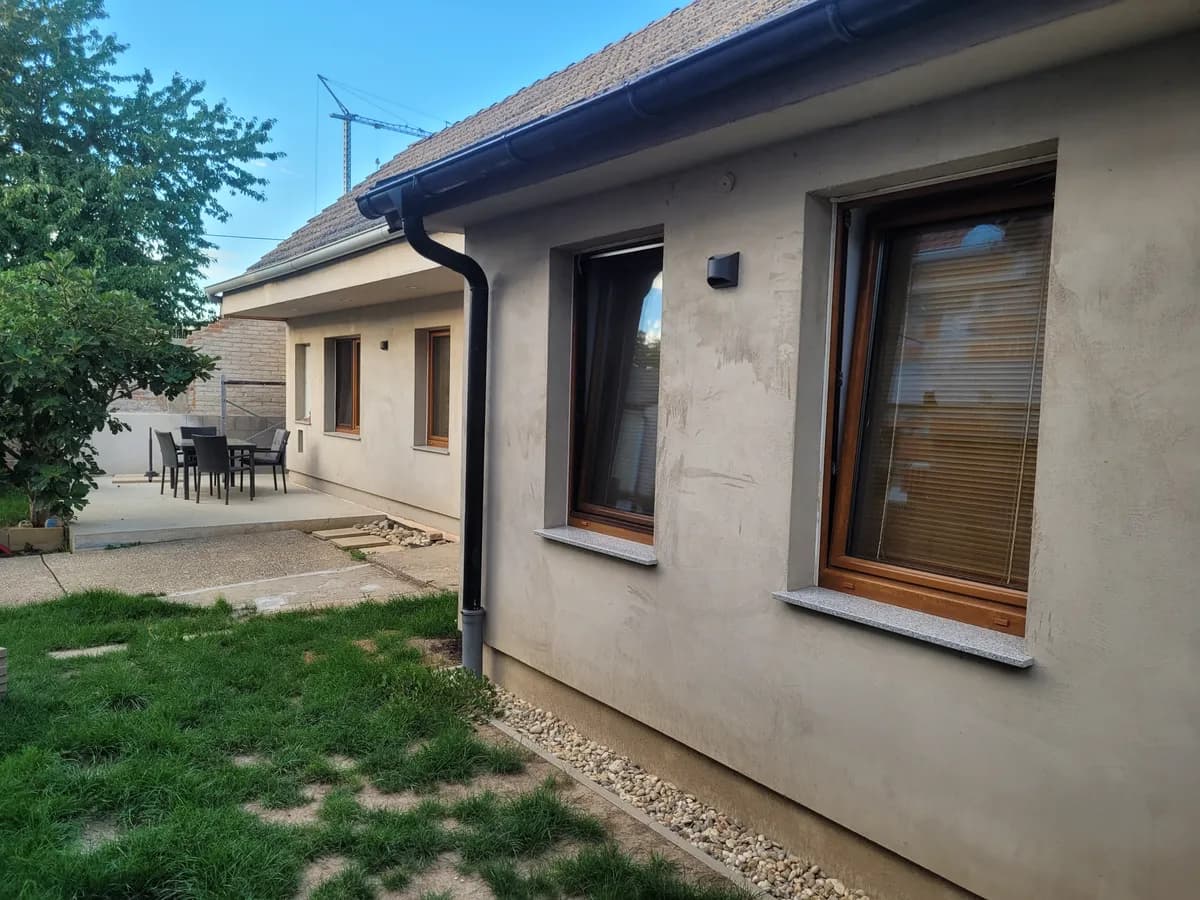 8-Zimmer-Haus kaufen in Gänserndorf – 232 m², € 350.000 – Bild 1 von 14