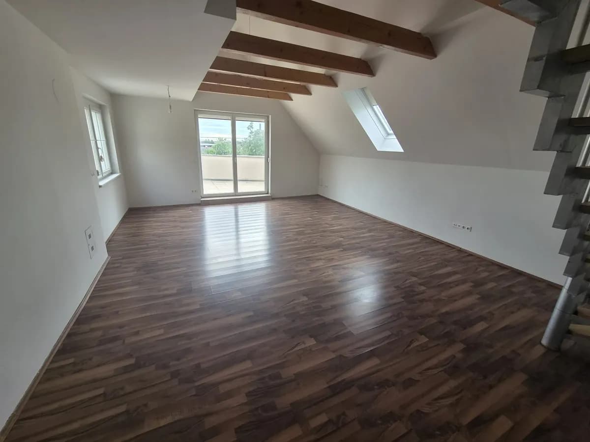 4-Zimmer-Wohnung mieten in Mödling – 109 m², € 1.390 – Bild 1 von 9