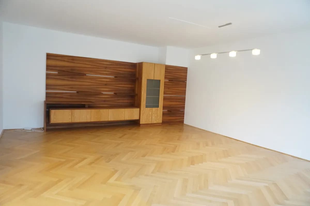 6-Zimmer-Wohnung mieten in Wien – 231 m², € 2.860 – Bild 32 von 46