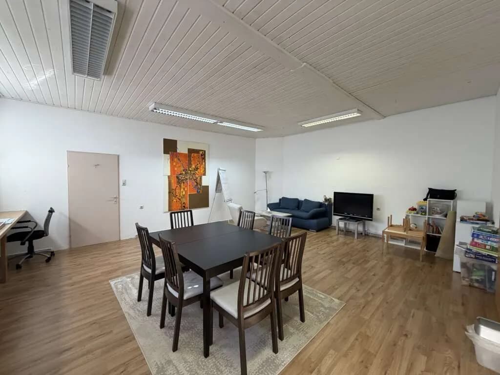 3-Zimmer-Gewerbeimmobilie mieten in Schwaz – 75 m², € 750 – Bild 5 von 14