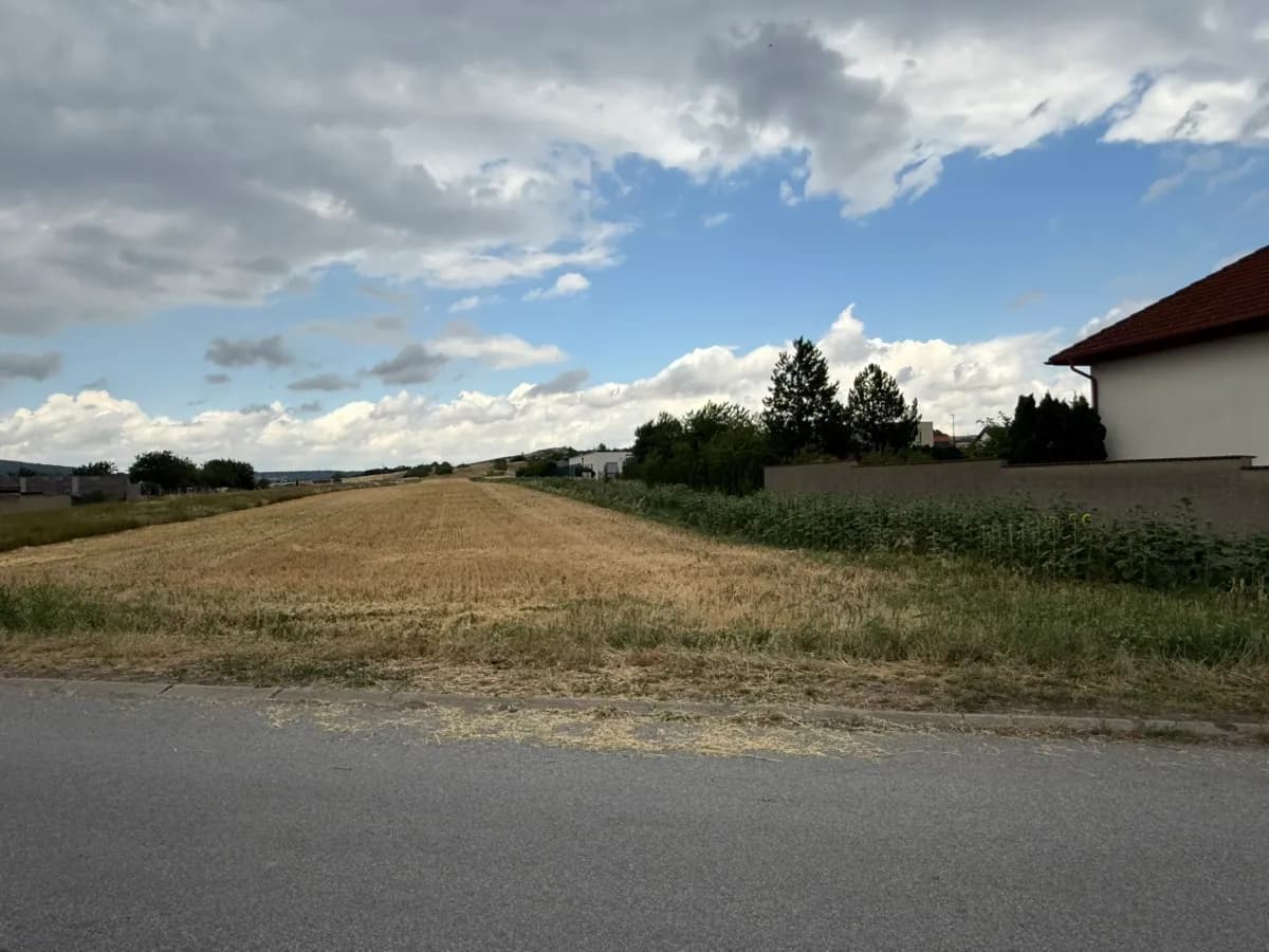 Grundstück kaufen in Neusiedl am See – 12 941 m², € 370.000 – Bild 1 von 4