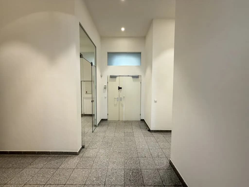 6-Zimmer-Gewerbeimmobilie mieten in Wien – 215 m², € 3.151 – Bild 15 von 16