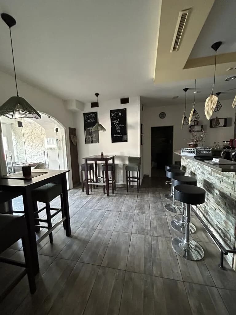 Gewerbeimmobilie mieten in Neunkirchen – 196 m², € 1.000 – Bild 4 von 29