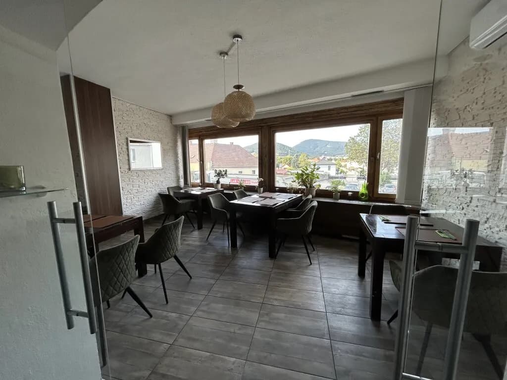 Gewerbeimmobilie mieten in Neunkirchen – 196 m², € 1.000 – Bild 5 von 29