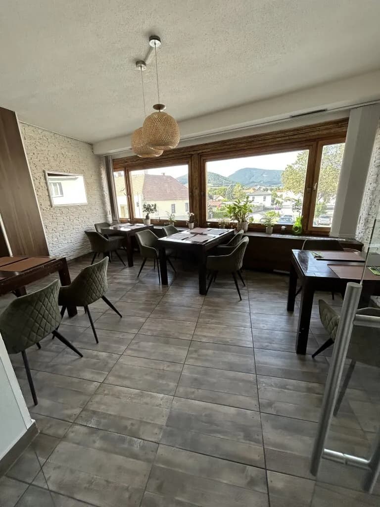 Gewerbeimmobilie mieten in Neunkirchen – 196 m², € 1.000 – Bild 17 von 29