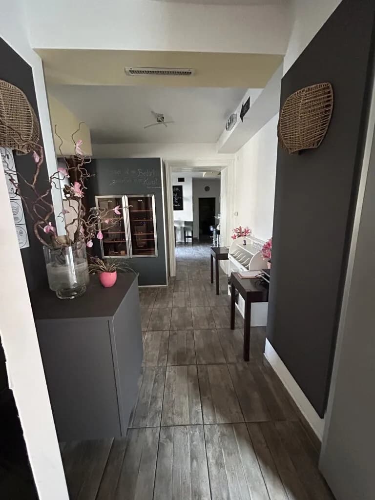 Gewerbeimmobilie mieten in Neunkirchen – 196 m², € 1.000 – Bild 24 von 29