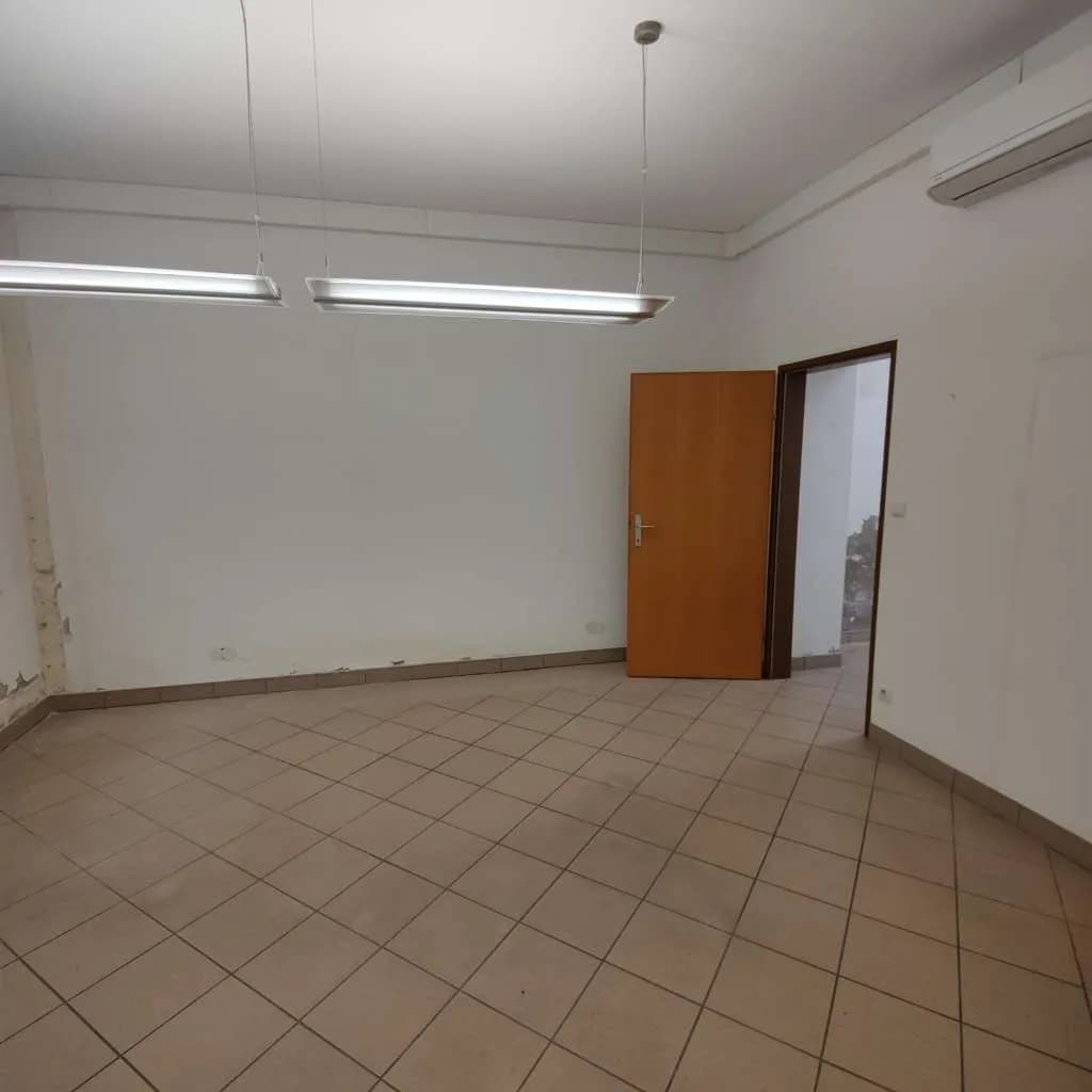 4-Zimmer-Gewerbeimmobilie mieten in Wien – 134 m², € 1.199 – Bild 4 von 11