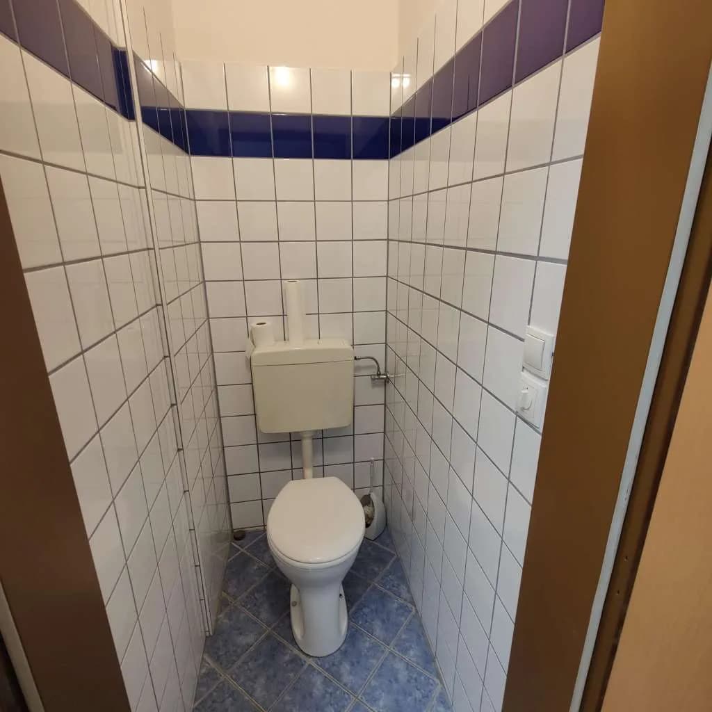 4-Zimmer-Gewerbeimmobilie mieten in Wien – 134 m², € 1.199 – Bild 11 von 11