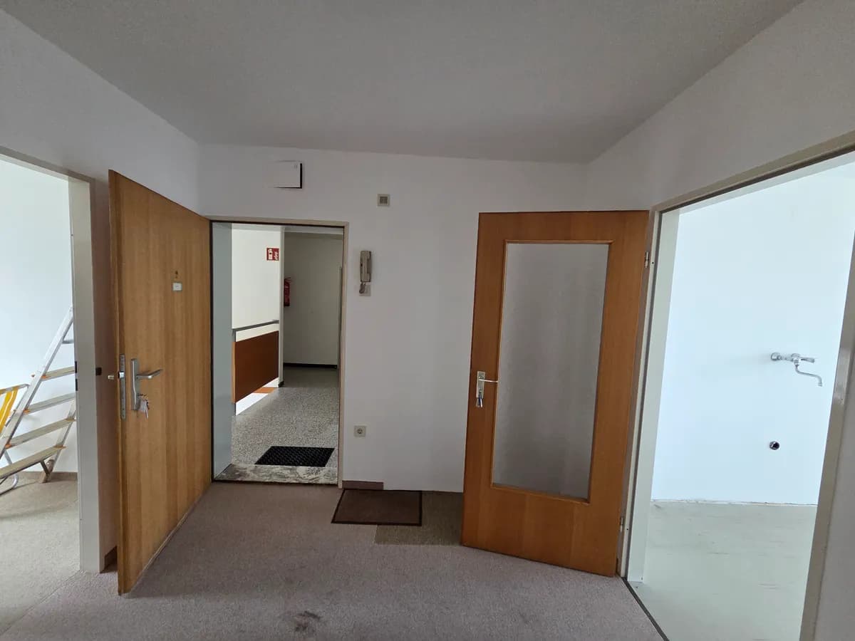 3-Zimmer-Wohnung kaufen in Braunau am Inn – 75 m², € 200.000 – Bild 2 von 23