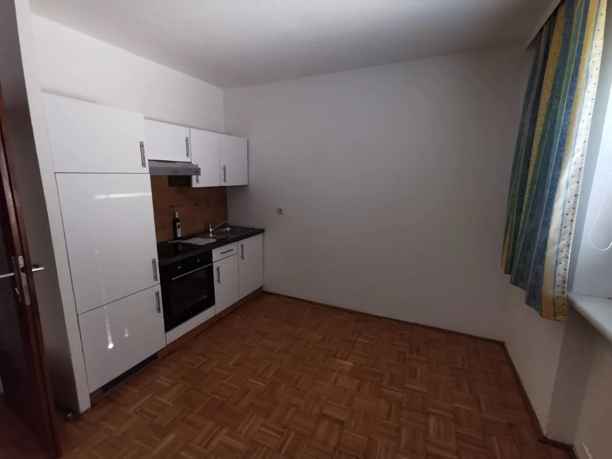 1-Zimmer-Wohnung mieten in Steyr – 40 m², € 395 – Bild 5 von 6