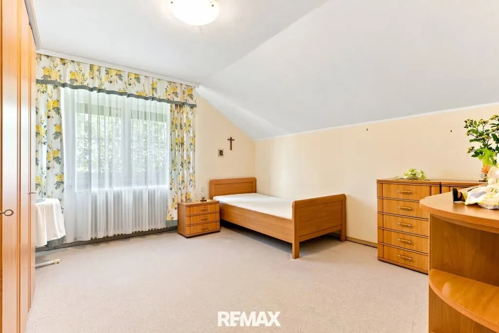 7-Zimmer-Haus kaufen in Linz Land – 173 m², € 299.000 – Bild 8 von 10