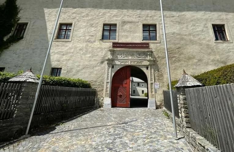 180-Zimmer-Immobilie kaufen in Zwettl – 4 533 m², € 4.500.000 – Bild 4 von 35