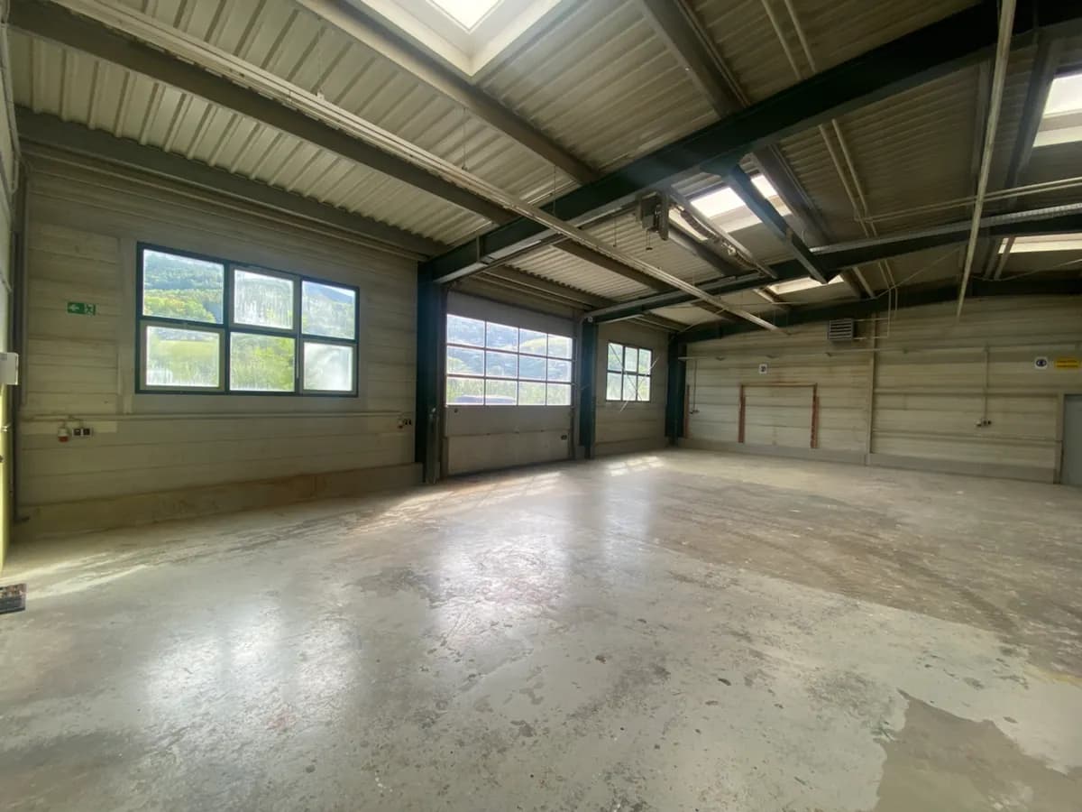 Gewerbeimmobilie mieten in Neunkirchen – 650 m², € 2.500 – Bild 5 von 18