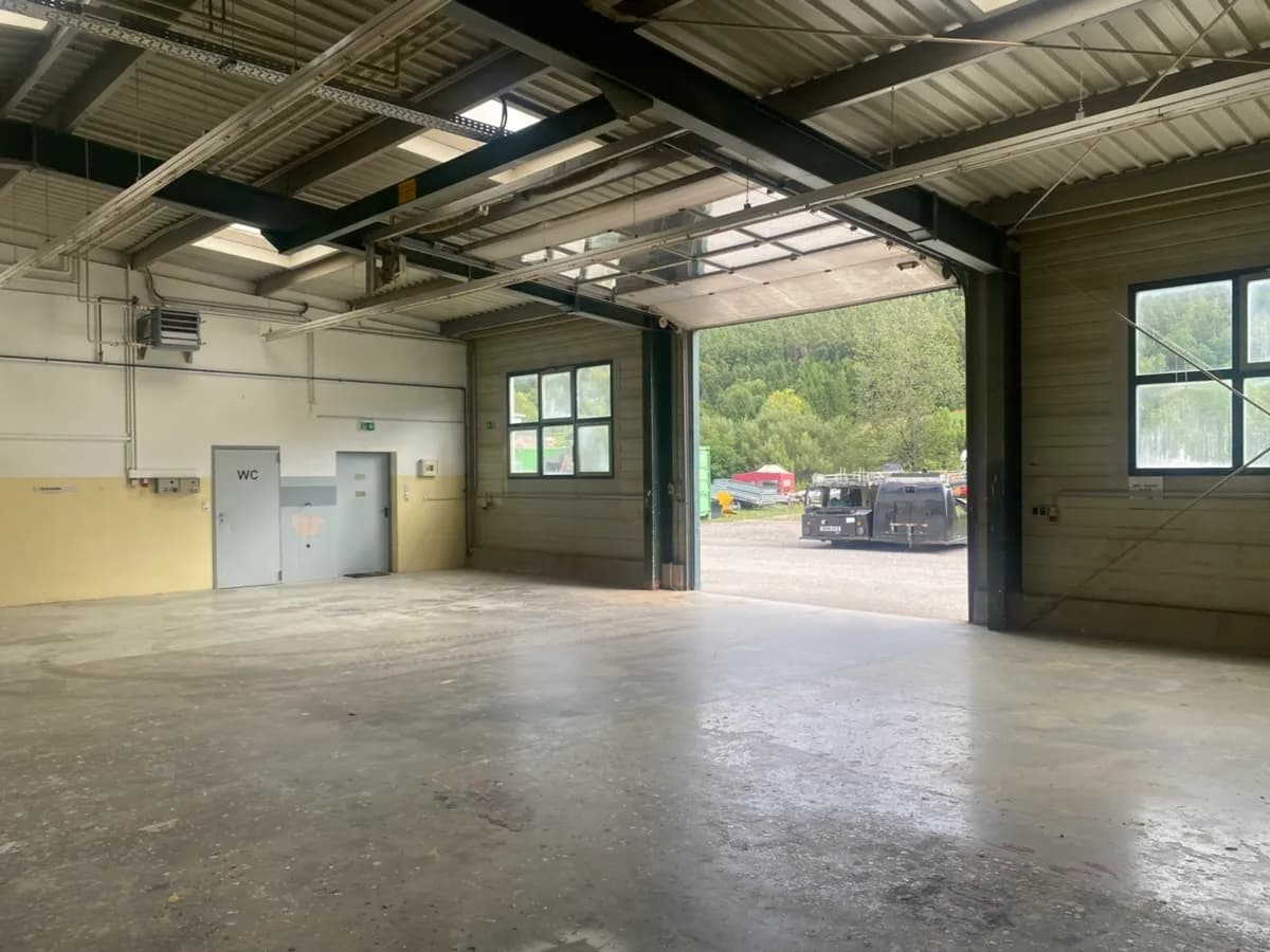 Gewerbeimmobilie mieten in Neunkirchen – 650 m², € 2.500 – Bild 6 von 18