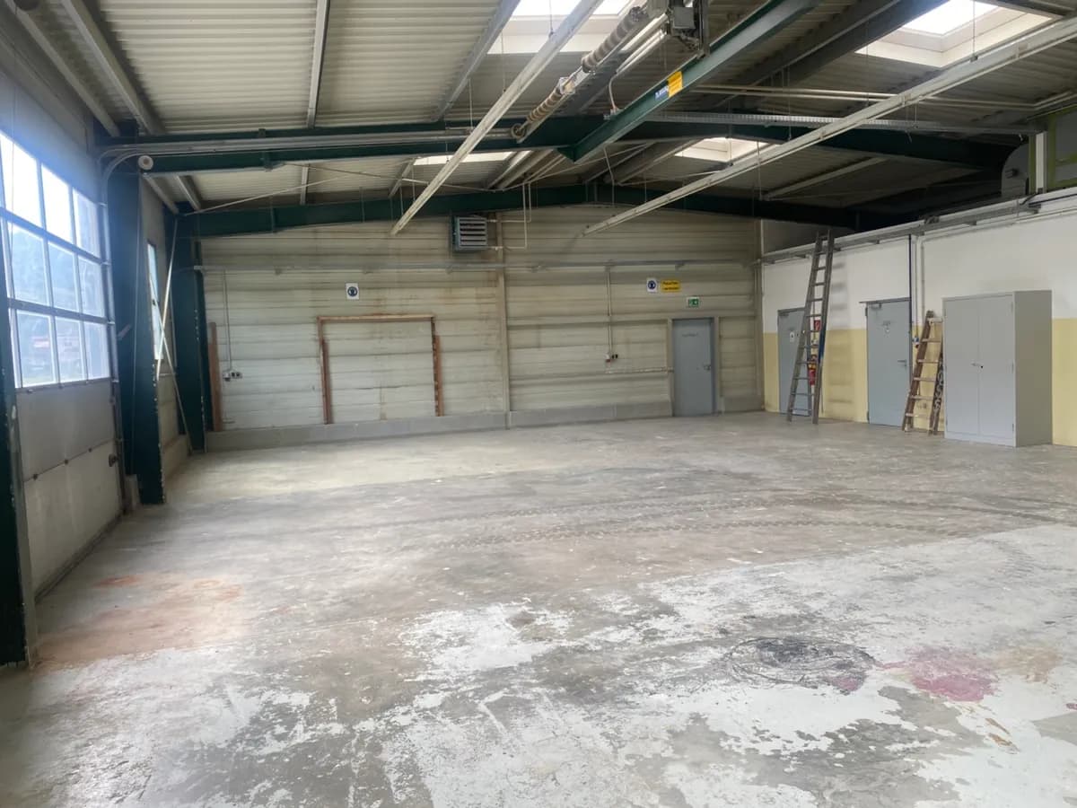 Gewerbeimmobilie mieten in Neunkirchen – 650 m², € 2.500 – Bild 7 von 18