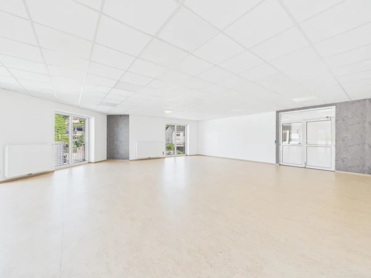 6-Zimmer-Gewerbeimmobilie mieten in Urfahr-Umgebung – 242 m², € 2.744 – Bild 7 von 10